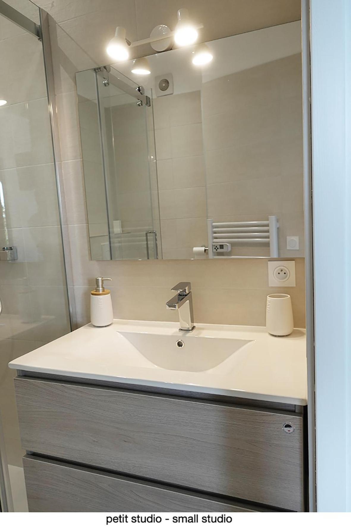 456 Chemin De La Pinede Apartment Ментона Екстериор снимка