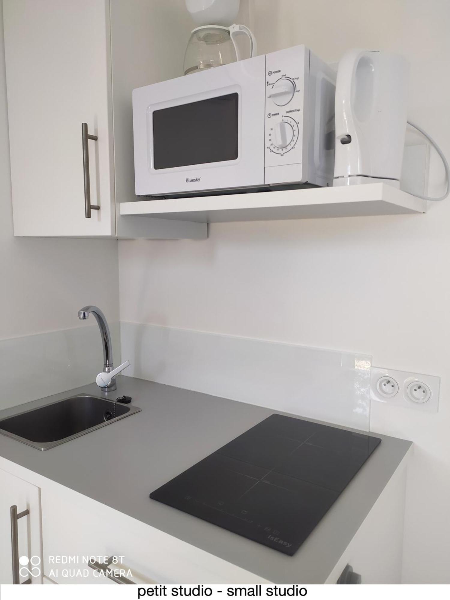 456 Chemin De La Pinede Apartment Ментона Екстериор снимка