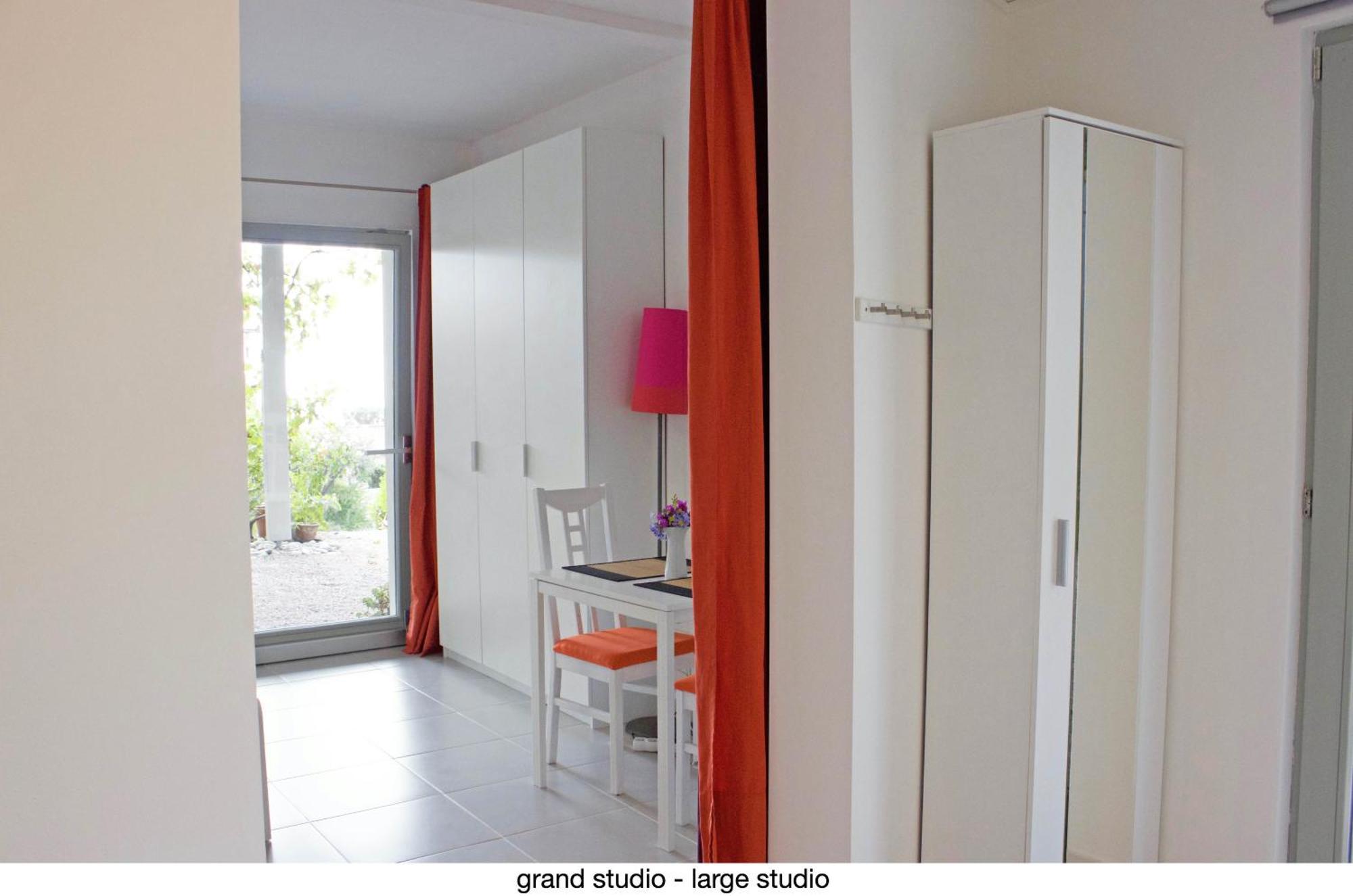 456 Chemin De La Pinede Apartment Ментона Екстериор снимка